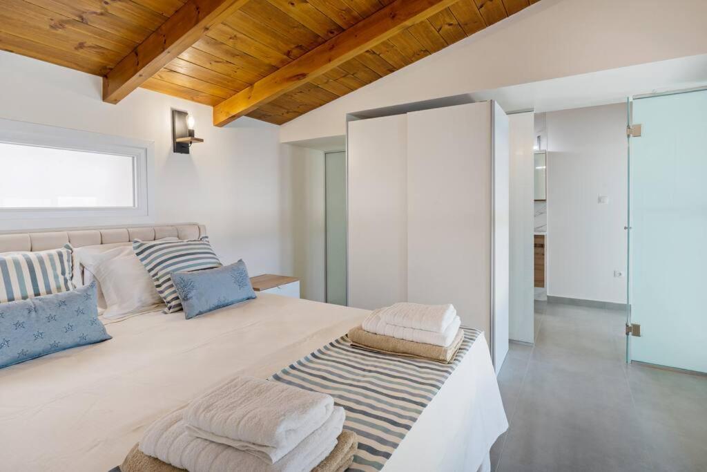 Sofia Suite, A Seafront Hideaway ! Pánormos Zewnętrze zdjęcie